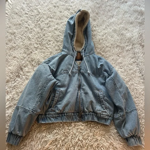 American Eagle Cropped Denim Fur Jacket - Picture 1 of 13